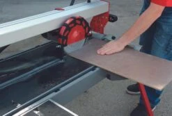 TE-TC 920 UL 19 TE-TC 920 UL -Gartenwerkzeuge Geschäft example usage 1