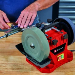 TC-WG 200 -Gartenwerkzeuge Geschäft example usage 137